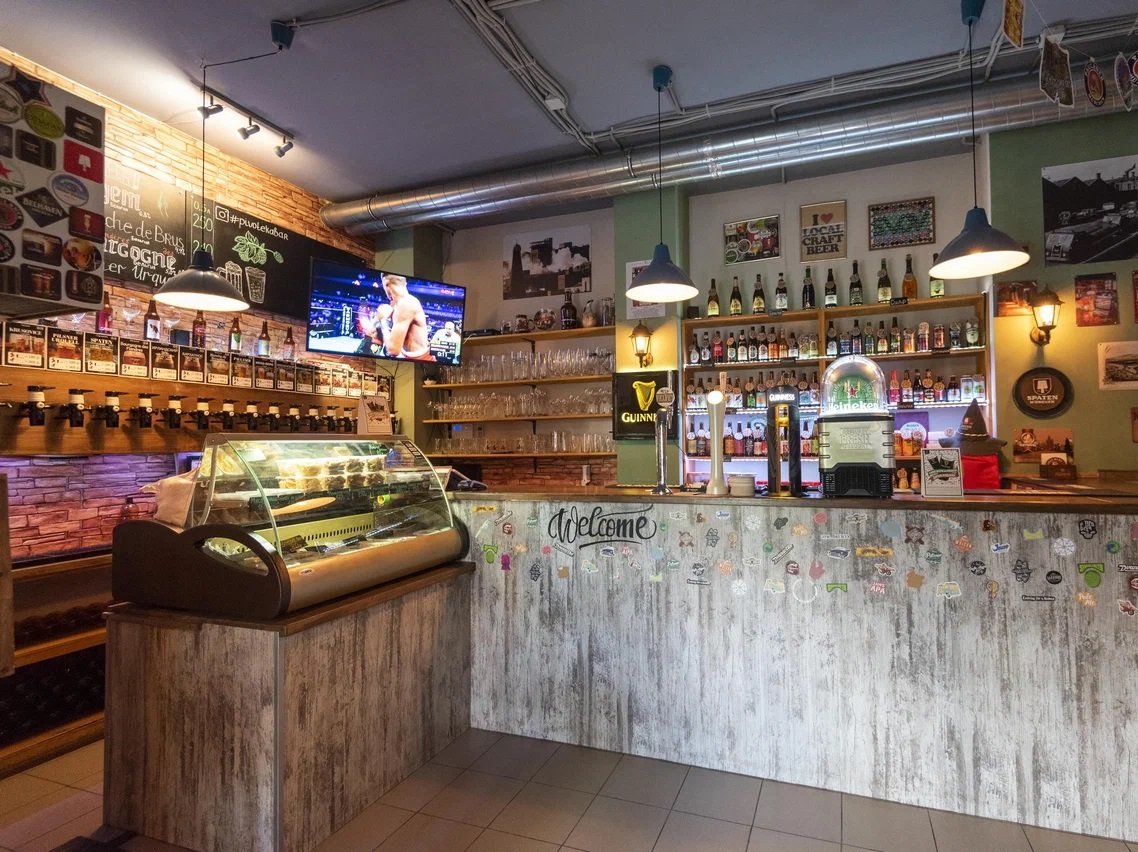 bar